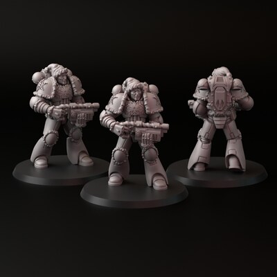 Space Christmas set of 3 minis from Cross Lances Sudio. Total heights apx. 37mm - 45mm. Unpainted resin miniatures - image4